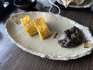 玉子焼きとクラゲ海苔.jpeg