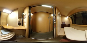 サンライズ出雲シングルのパノラマ写真．隣の隣の部屋７号車 23号室が空いていたので撮影させてもらいました．その後乗車されて満席.JPG