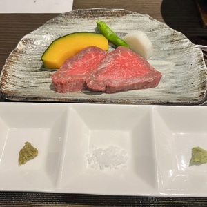 国産牛ヒレ肉石焼ステーキ 南京 山芋 獅子等.jpeg