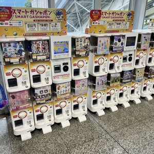 ICカードで決済するなんて無限じゃないか．コイン回収や詰まり対応が不要なので補充以外無人化．.jpeg